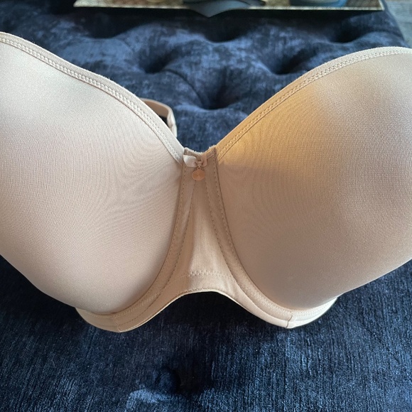 Lot of 3 Elomi  and 1 Freya Bras-Like New 32K, 34K, 34L - Picture 6 of 15